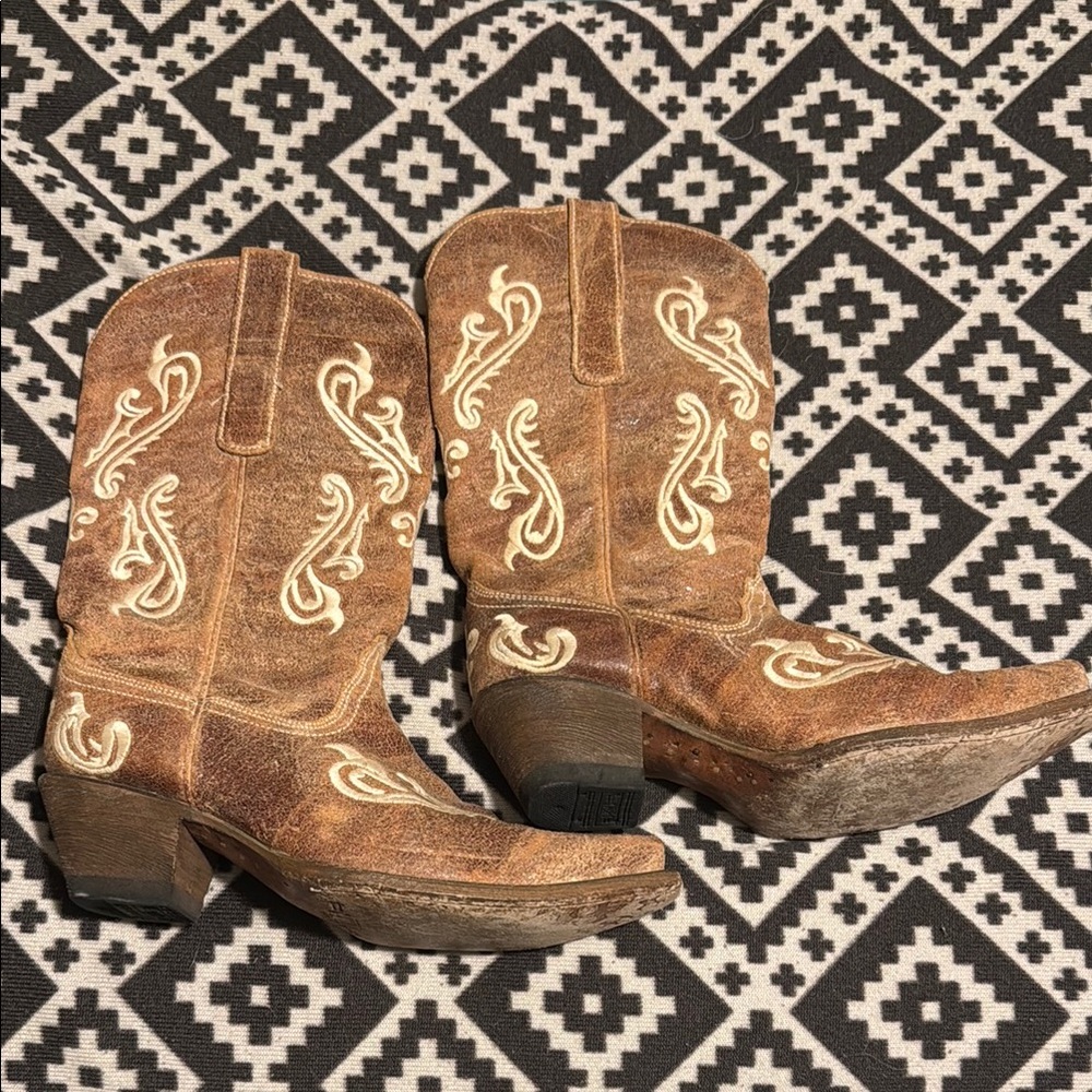 Corral Brown Western Cowboy Boots with White Embroidery